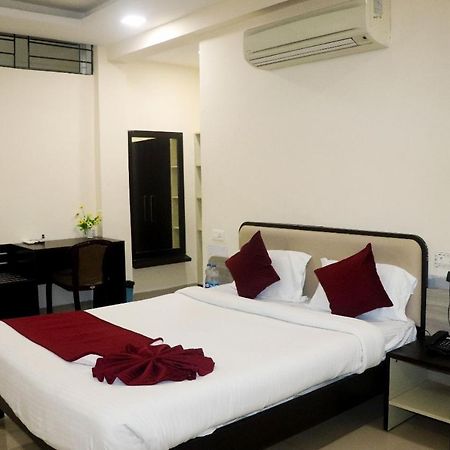 The Richi Rich Hotel And Resort Indore Eksteriør bilde