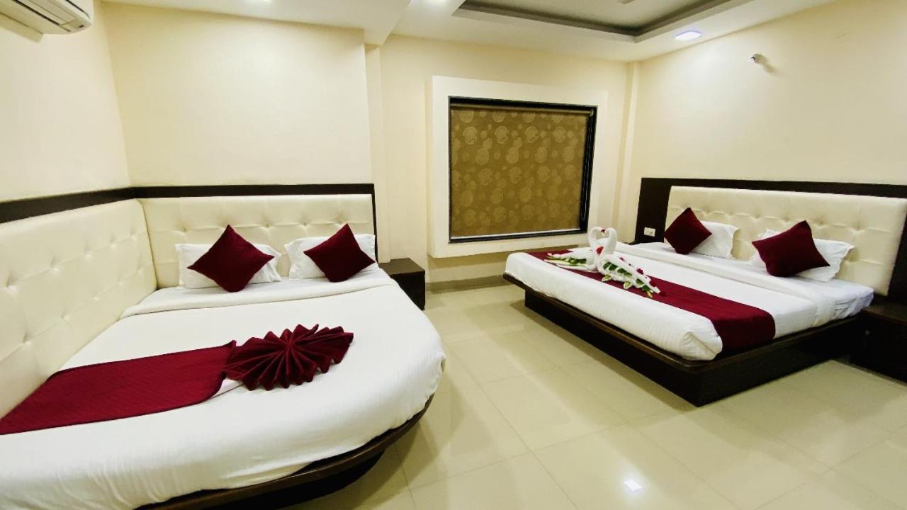 The Richi Rich Hotel And Resort Indore Eksteriør bilde