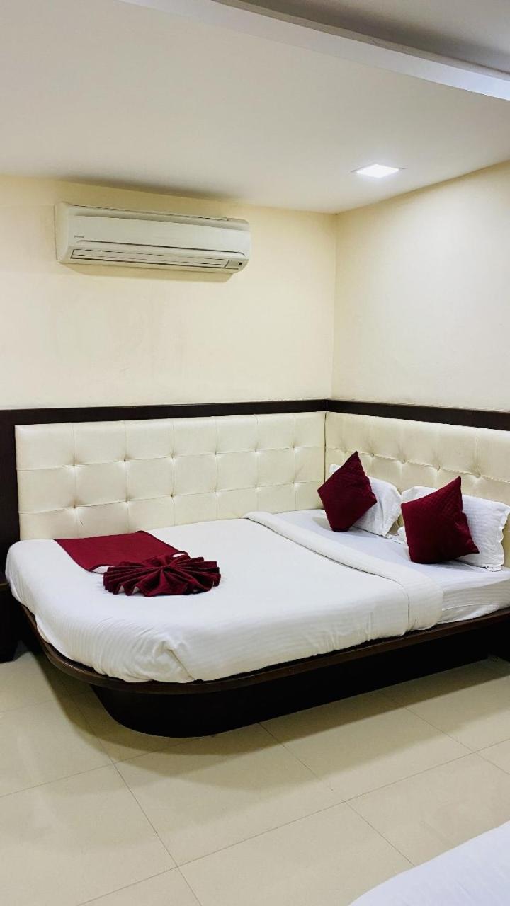The Richi Rich Hotel And Resort Indore Eksteriør bilde